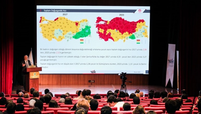 1.79 Milyon yaşlı, tek başına yaşıyor