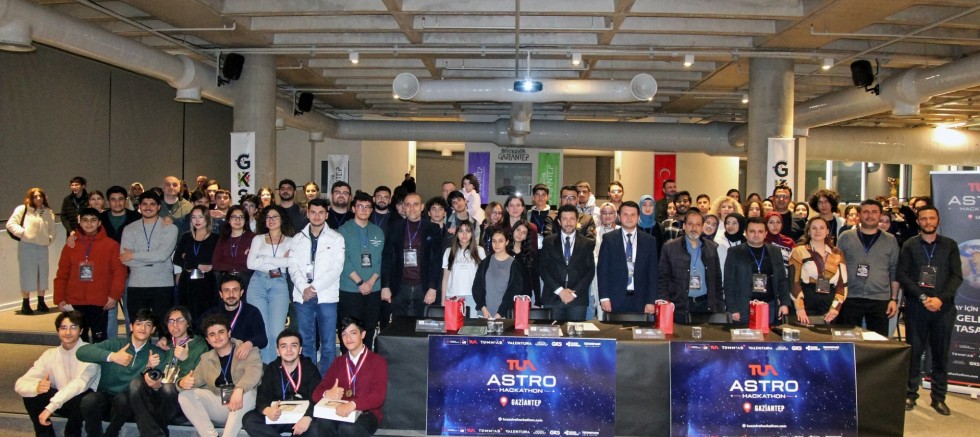 36 SAAT KESİNTİSİZ SÜREN YARIŞMALARDA GENÇLER BİRİNCİLİK İÇİN TER DÖKTÜ