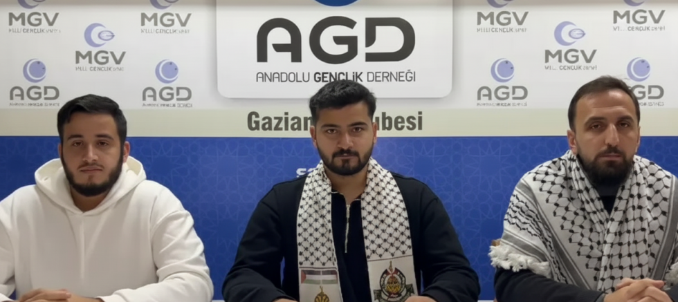 AGD Gaziantep Şubesi Kassam Tugayları sözcüsü Ebu Ubeyde’nin şehadetinin ardından basın açıklaması düzenledi.