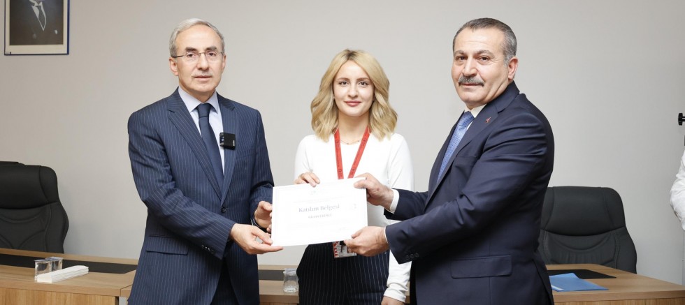 “Aile Yılı’nda Birlik, Dayanışma ve Güçlü İletişim: Havalimanı Çalışanlarına Anlamlı Eğitim”