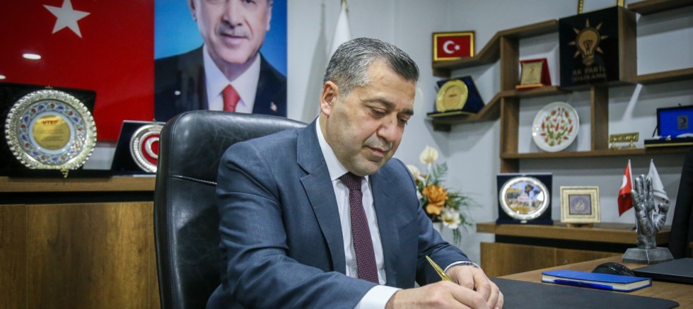 AK Parti Şehitkamil İlçe Başkanı İsmail Güler'den  23 Nisan mesajı