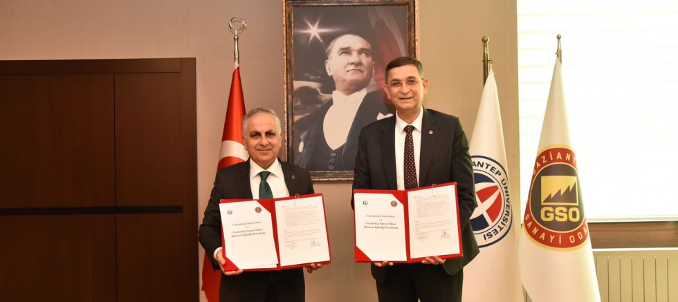 AKADEMİ İLE SANAYİYİ BULUŞTURACAK PROTOKOL