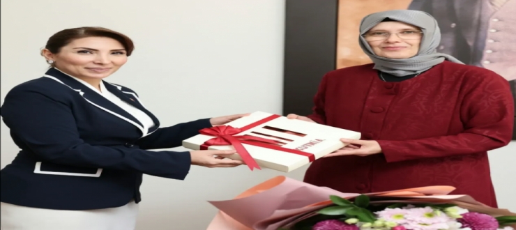 Anneler Günü Arifesinde Anlamlı Buluşma: Kadınlar El Ele, Yürek Yüreğe