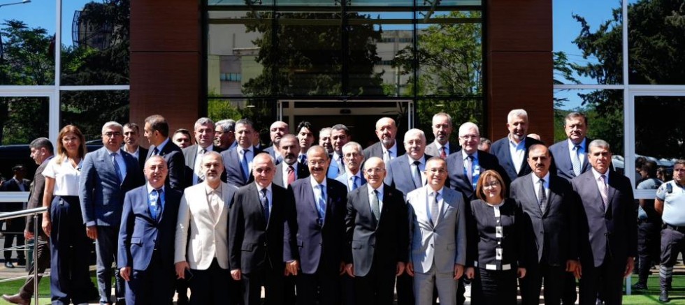 Bakan Şimşek, Gaziantep'te ekonomi değerlendirme toplantılarına katıldı