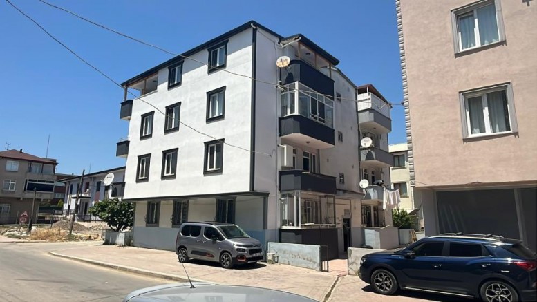 Balkondan Düşen Bebek Şok Etti!