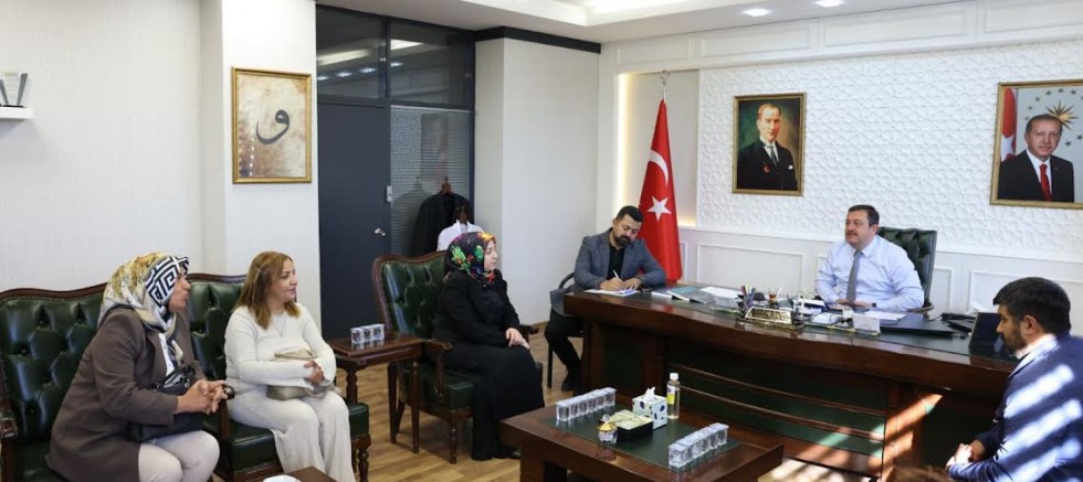 BAŞKAN FEDAİOĞLU VATANDAŞLARLA “AÇIK KAPI” BULUŞMASINDA BİR ARAYA GELDİ