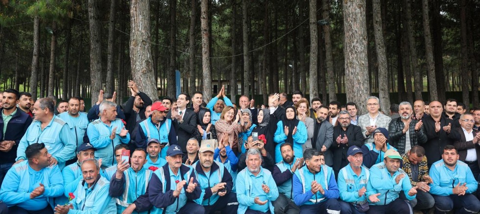 BAŞKAN ŞAHİN BELEDİYE ÇALIŞANLARIYLA BİR ARAYA GELDİ