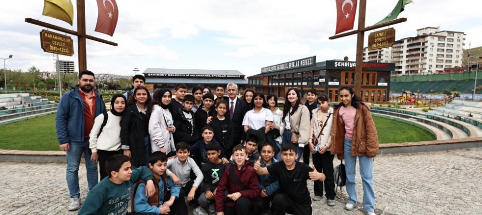 Başkan Tahmazoğlu, Geleneksel Sporlar Merkezi’nde gençlerle buluştu