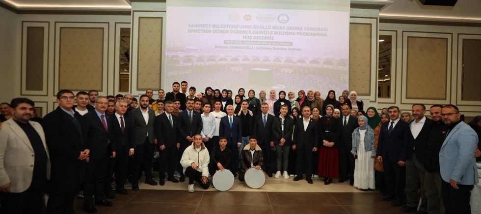 BAŞKAN TAHMAZOĞLU KÂBE KOKULU GENÇLERLE BULUŞTU