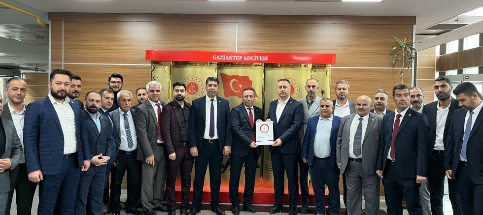 Başkan yıldız Mazbatasını aldı