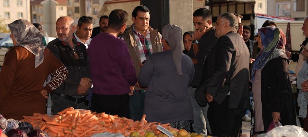 Başkan Yılmaz Beykent’te Halkla Buluştu: “Gece Gündüz Demeden Çalışacağız”