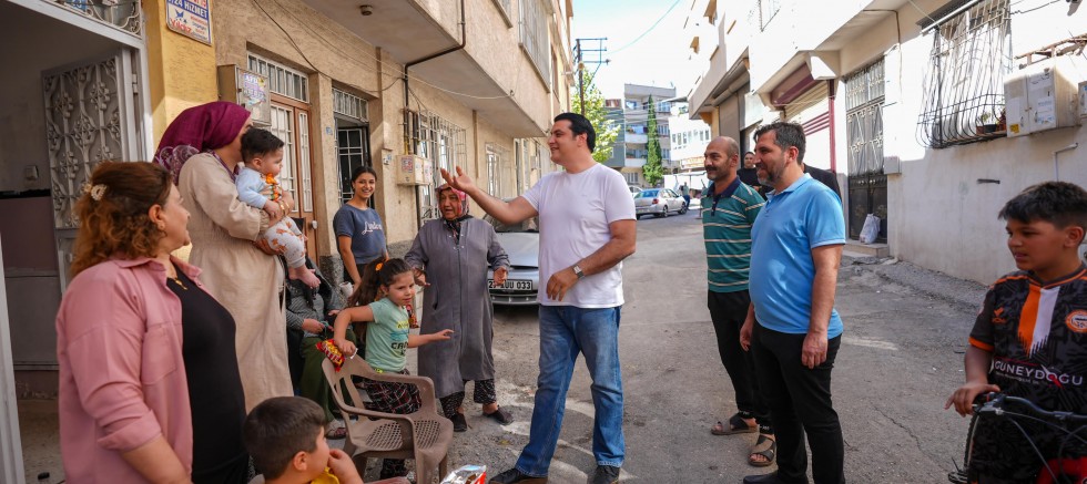 BAŞKAN YILMAZ’DAN ÖZGÜRLÜK MAHALLESİ’NE ZİYARET