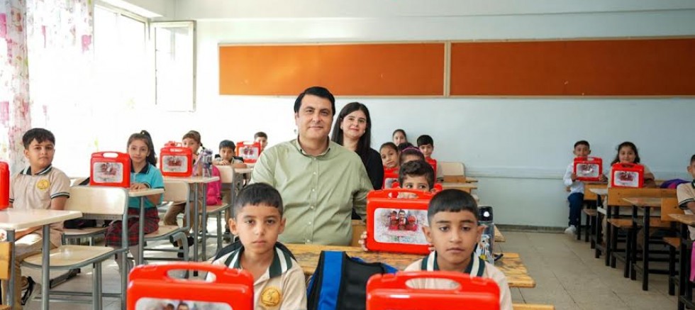 BAŞKAN YILMAZ YENİ EĞİTİM-ÖĞRETİM YILINI ÖĞRENCİLERLE KARŞILADI