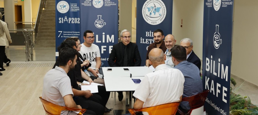 Bilim Kafe GİBTÜ’de Gençlerle Buluştu