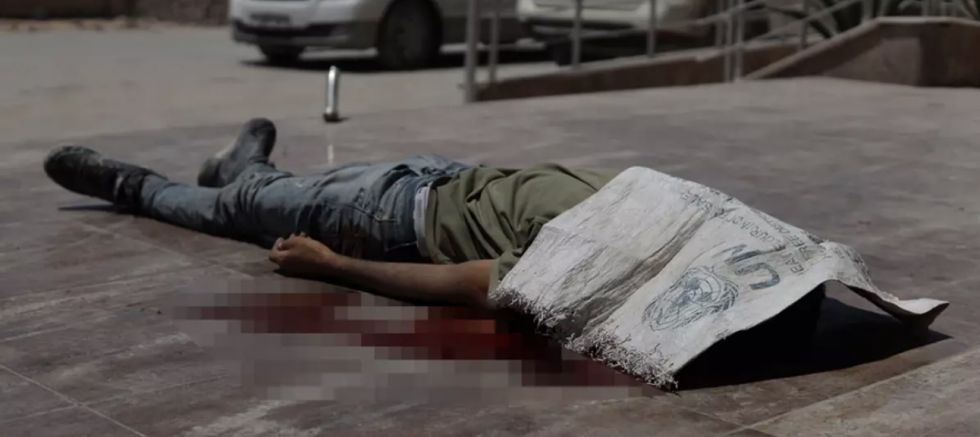 Böyle hainlik olmaz! Yardım dağıtımı sırasında sivillerin üzerine ateş açıldı