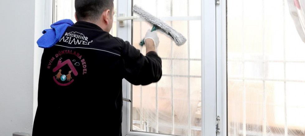 Büyükşehir 2025 yılında engelli ve bakıma muhtaç bireylerin 2 bin 795 kez kapısını çaldı