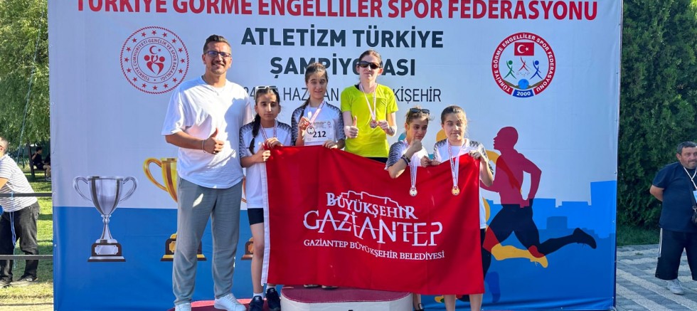 BÜYÜKŞEHİR BELEDİYE SPORCULARI BÜYÜK BAŞARIYA İMZA ATTI