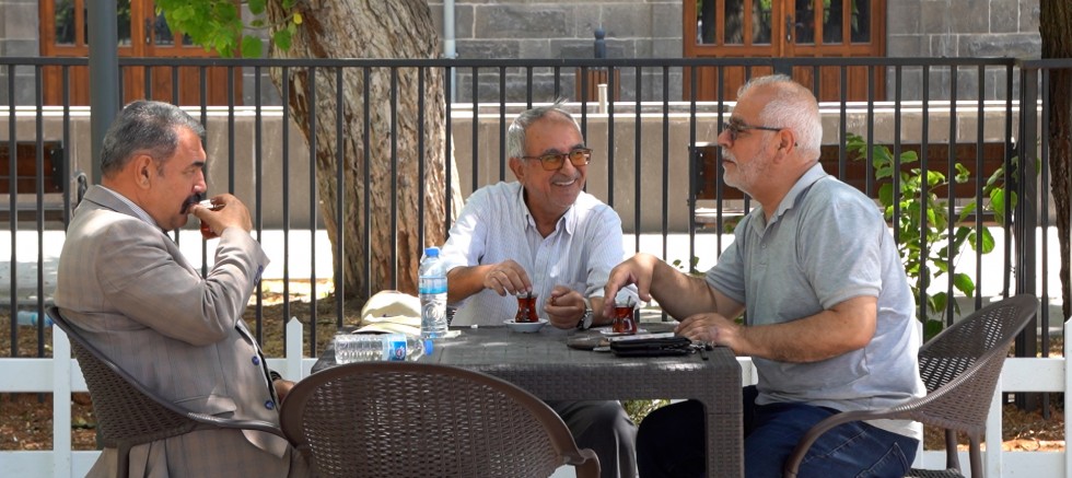 BÜYÜKŞEHİR’İN EMEKLİLER LOKALİ BÜYÜK İLGİ GÖRÜYOR