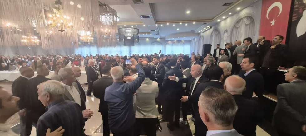 CHP Gaziantep kongresinde kavga çıktı