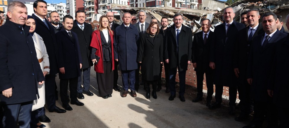 CUMHURBAŞKANI YARDIMCISI CEVDET YILMAZ, DEPREM ANMA MÜZESİ PROJE ALANINI ZİYARET ETTİ