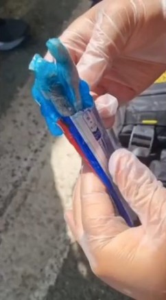 Diş macunu tüpünden esrar çıktı