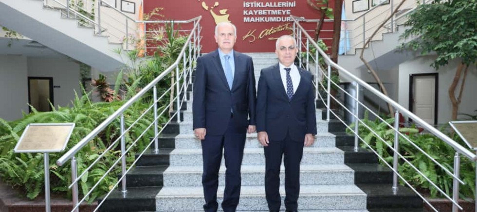 DİYANET İŞLERİ BAŞKAN YARDIMCILIĞI GÖREVİNE ATANAN HAZIRLAR, REKTÖR DOĞAN’I ZİYARET ETTİ