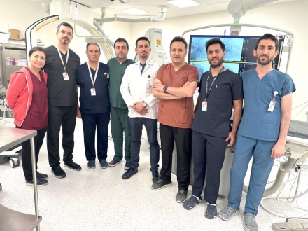 Doç. Dr. Veysel Özgür Barış ve ekibi Kalp Kapak Hastalıkları Tedavisinde