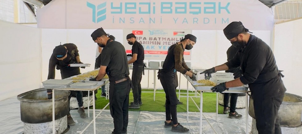 Düğününde mehir olarak verilen altınlarını Gazze’ye bağışladı