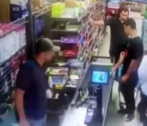 Elindeki bıçakla marketi soydu, kayıplara karıştı!