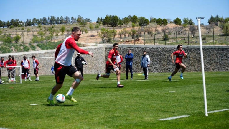 Emmanuel Boateng, Başakşehir maçını kazanmak istiyoruz"