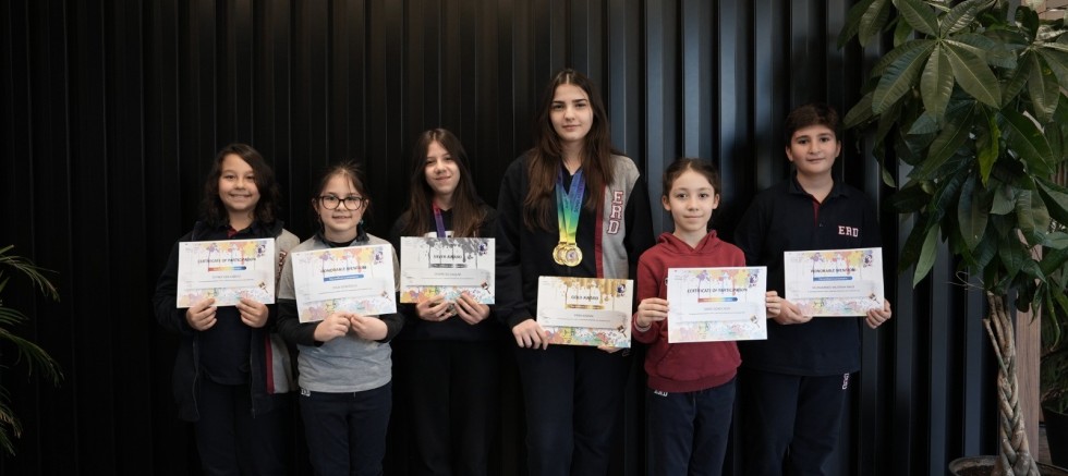 Erdem Koleji’nden Uluslararası Sanat Arenasında Çok Yönlü Başarı