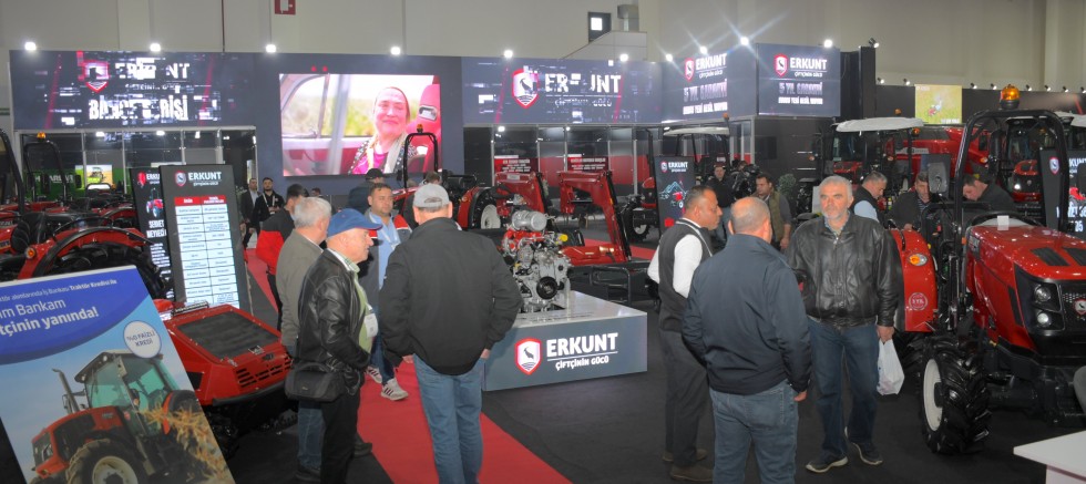 Erkunt Traktör Egeli Çiftçilere Yeniden Merhaba Dedi