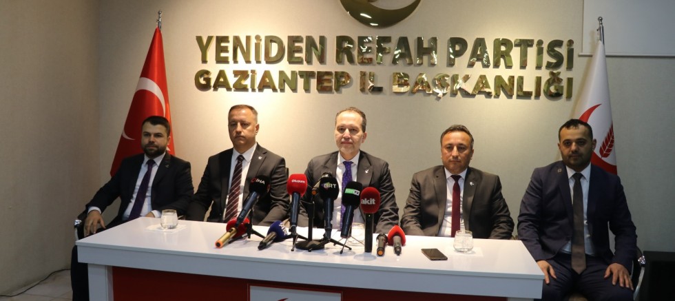 Fatih Erbakan: Meydanlar ‘Yeniden Refah' diyor