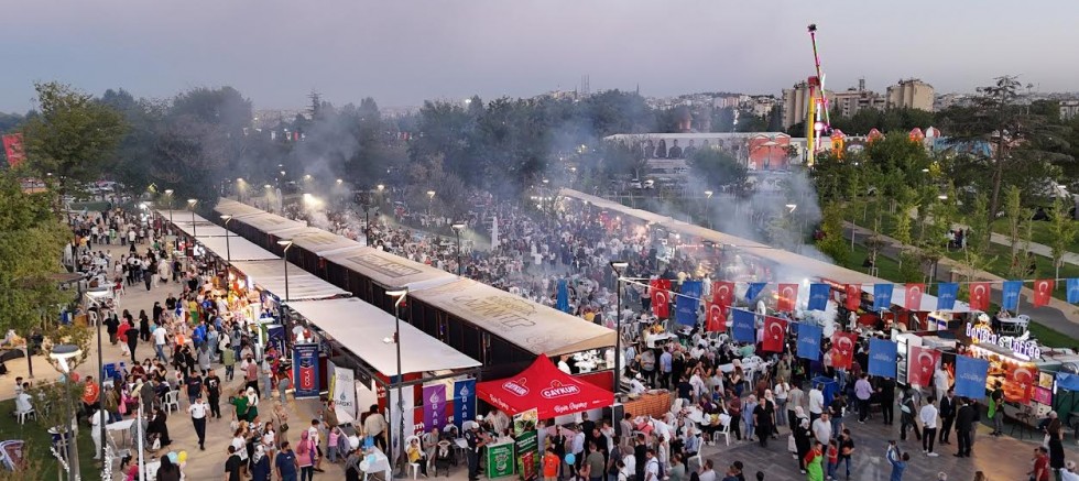  FESTİVAL 2 MİLYON KİŞİYİ AĞIRLADI