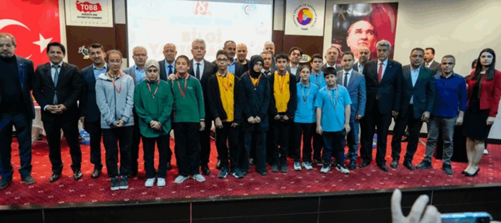 FİNALDE ALKIŞLAR CESARETE ÖDÜLLER BİLGİYE GİTTİ