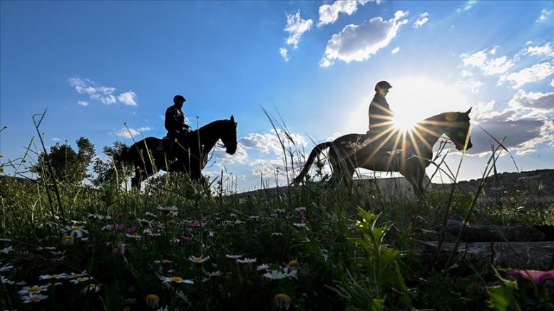 Fırat'ın incisi Rumkale'de atlı birlikler göreve başladı