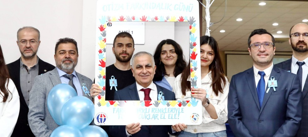 GAÜN’DE OTİZM FARKINDALIK GÜNÜ ETKİNLİĞİ DÜZENLENDİ