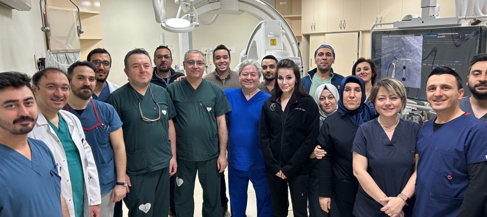 GAÜN Hastanesi’nde Bölge İçin Bir İlk: Ameliyatsız Mitral Kapak Tamiri