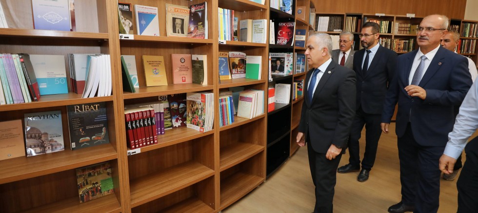 GAÜN İLAHİYAT FAKÜLTESİ AKADEMİK KURUL TOPLANTISI GERÇEKLEŞTİRİLDİ