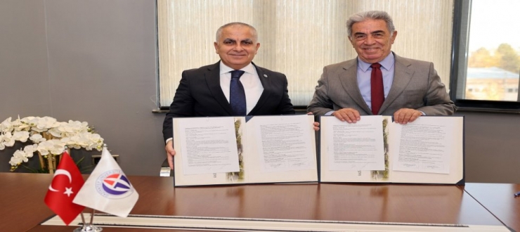 GAÜN İLE TÜRKİYE KALKINMA VAKFI ARASINDA FABLAB İŞ BİRLİĞİ PROTOKOLÜ İMZALANDI
