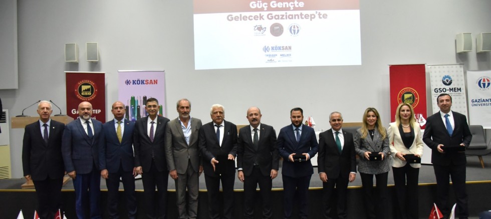 GAÜN İŞ BİRLİĞİYLE GENÇLERİN KARİYER YOLU GSOMEM’DE ELE ALINDI