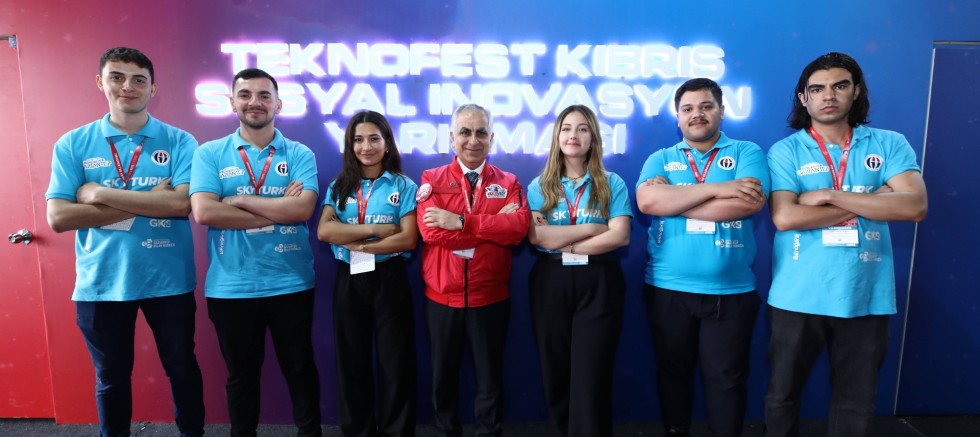 GAÜN Rektörü Prof. Dr. Doğan, Öğrencilerle TEKNOFEST’te Bir Araya Geldi