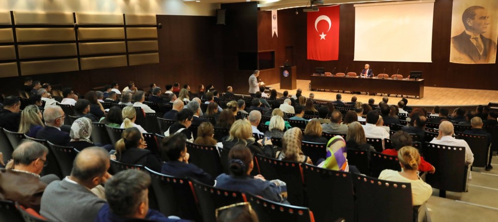 GAÜN TIP FAKÜLTESİ AKADEMİK KURULU GERÇEKLEŞTİRİLDİ