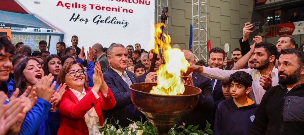 GAZİ ŞEHİR, ULUSLARARASI STANDARTLARA UYGUN YENİ SPOR SALONUNA KAVUŞTU