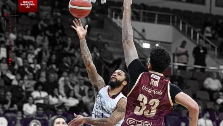 Gaziantep Basketbol tek sayıyla kaybetti 71-72