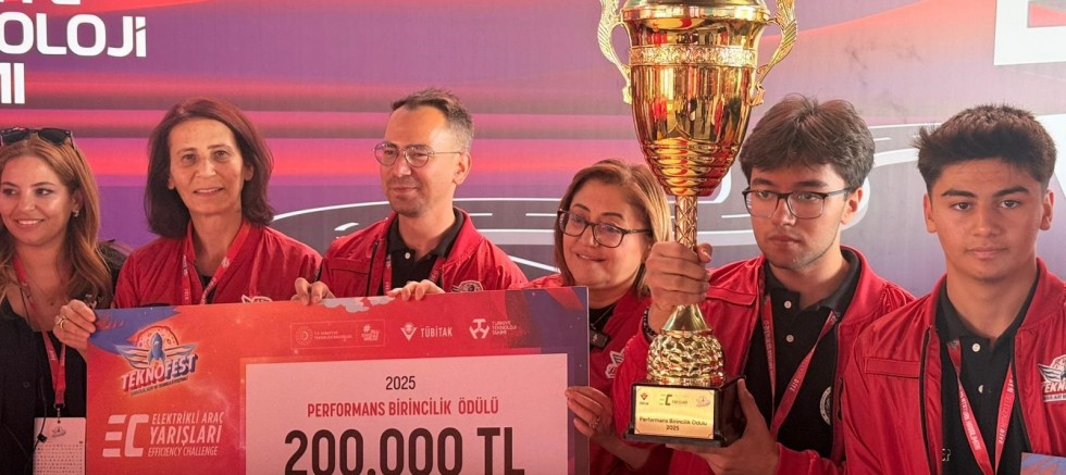  GAZİANTEP BÜYÜKŞEHİR, 2025 YILINI ULUSAL VE ULUSLARARASI ALANDA ÖDÜLLERLE TAÇLANDIRDI