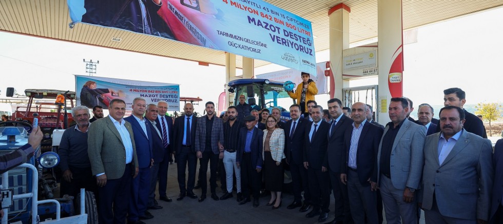 GAZİANTEP BÜYÜKŞEHİR’DEN ÇİFTÇİYE 18 MİLYON 392 BİN 300 LİTRE MAZOT DESTEĞİ