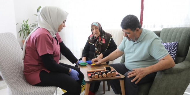  GAZİANTEP BÜYÜKŞEHİR’DEN EVDE FİZİK TEDAVİYLE HAYATA DOKUNAN HİZMET