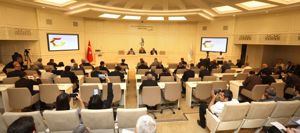 GAZİANTEP BÜYÜKŞEHİR’DEN TFF BAŞKANI HACIOSMANOĞLU’NA FAHRİ HEMŞERİLİK PAYESİ