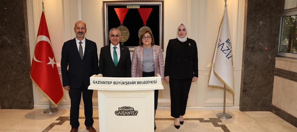 BÜYÜKŞEHİR ÖNCÜLÜĞÜNDE HAYDİ KIZLAR SPORA PROJESİ İÇİN İMZALAR ATILDI